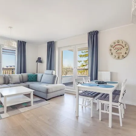 Ustronie Morskie, Sun & Snow *